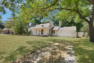 515 Frontier St, River Oaks, TX 76114 - Photo 1
