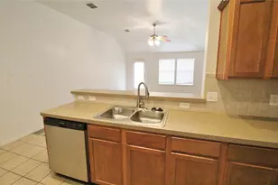 3256 Fluvia, Grand Prairie, TX 75054 - Photo 12