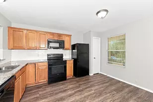 846 Trinity Ln, Dallas, TX 75241 - Photo 2