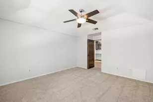 2749 Buna Dr, Dallas, TX 75211 - Photo 14