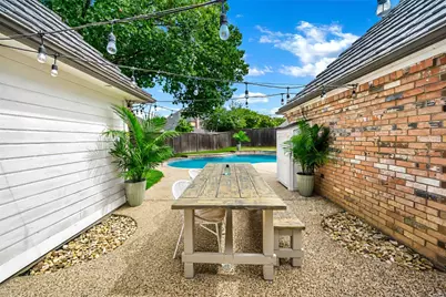 504 Quail Cove Court, Hurst, TX 76054 - Photo 12