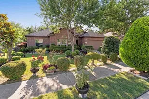 1025 Pearson St, Irving, TX 75061 - Photo 2