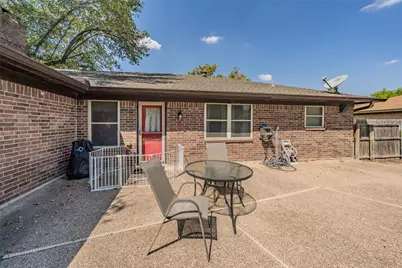 5500 Meadow Oak Street, North Richland Hills, TX 76180 - Photo 36