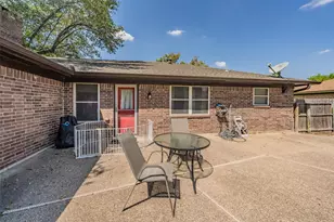 5500 Meadow Oak St, North Richland Hills, TX 76180 - Photo 36