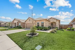 160 Tanager Dr, Rhome, TX 76078 - Photo 2