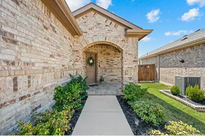 160 Tanager Drive, Rhome, TX 76078 - Photo 4