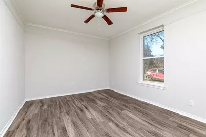 5700 Pershing Avenue, Fort Worth, TX 76107 - Photo 16