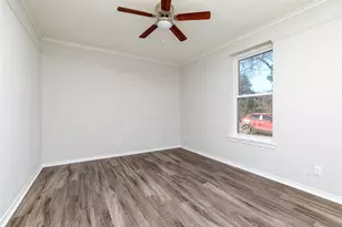 5700 Pershing Ave, Fort Worth, TX 76107 - Photo 16