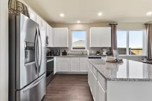 3142 Manchester Dr, Cleburne, TX 76033 - Photo 4