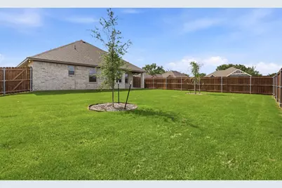 816 Haley Street, Springtown, TX 76082 - Photo 36