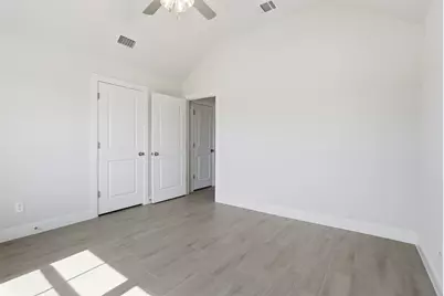 816 Haley Street, Springtown, TX 76082 - Photo 32