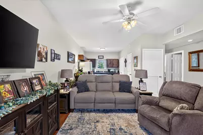 403 Nacogdoches Street, Center, TX 75935 - Photo 16