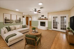 512 Brown Trail Ct, Hurst, TX 76053 - Photo 14
