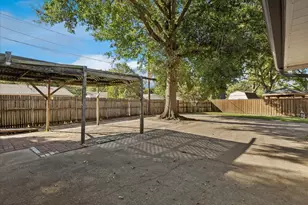 512 Brown Trail Ct, Hurst, TX 76053 - Photo 38