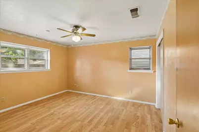 512 Brown Trail Court, Hurst, TX 76053 - Photo 20