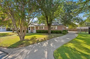 512 Brown Trail Ct, Hurst, TX 76053 - Photo 1