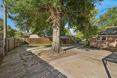 512 Brown Trail Court, Hurst, TX 76053 - Photo 34