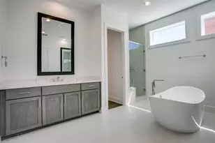 207 Carroll St, Fort Worth, TX 76107 - Photo 8