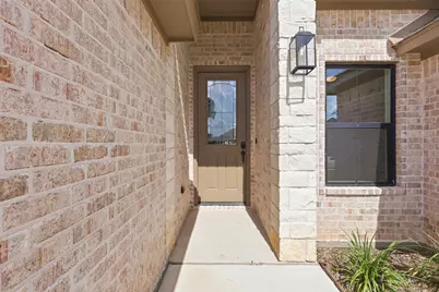 728 Raylan Street, Springtown, TX 76082 - Photo 4