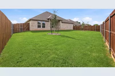 728 Raylan Street, Springtown, TX 76082 - Photo 36