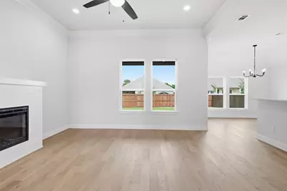 728 Raylan Street, Springtown, TX 76082 - Photo 16