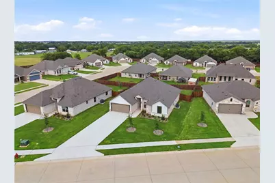 728 Raylan Street, Springtown, TX 76082 - Photo 40