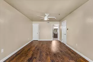 114 Harbor Dr, Runaway Bay, TX 76426 - Photo 8