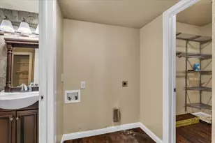 114 Harbor Dr, Runaway Bay, TX 76426 - Photo 24