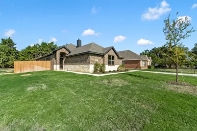 111 Watercrest Lane, Glenn Heights, TX 75154 - Photo 2