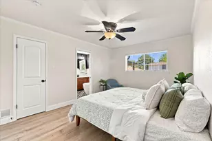 1407 Glenhill Ln, Lewisville, TX 75077 - Photo 16