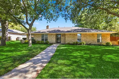 1407 Glenhill Lane, Lewisville, TX 75077 - Photo 36
