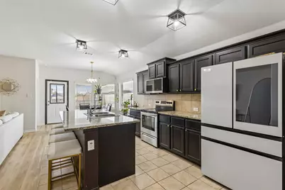 9213 Hill Topper Trail, Fort Worth, TX 76131 - Photo 8