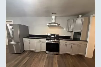 805 S 3rd Street, Grandview, TX 76050 - Photo 8