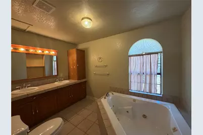 805 S 3rd Street, Grandview, TX 76050 - Photo 20