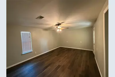 805 S 3rd Street, Grandview, TX 76050 - Photo 12