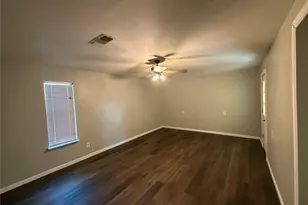 805 S 3rd St, Grandview, TX 76050 - Photo 12