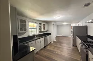 805 S 3rd St, Grandview, TX 76050 - Photo 10