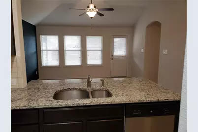 601 Saguaro Drive, Fort Worth, TX 76052 - Photo 4