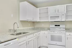 1428 Woodfern Dr, Arlington, TX 76018 - Photo 8