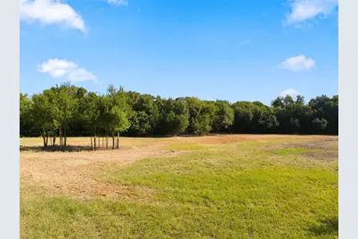 313 N Avenue Q, Clifton, TX 76634 - Photo 1