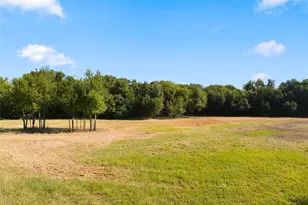 313 N Avenue Q, Clifton, TX 76634 - Photo 1