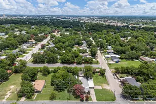 1320 S 26th St, Waco, TX 76706 - Photo 32