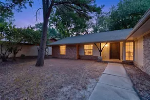 1020 Almond Dr, Mansfield, TX 76063 - Photo 2