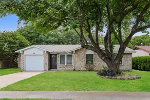 738 Lisa Ln, Cedar Hill, TX 75104 - Photo 1