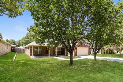 2217 Forest Park Circle, Mansfield, TX 76063 - Photo 2