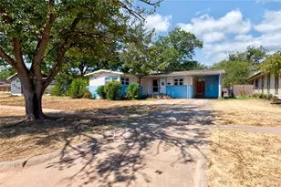 1134 S Pioneer Dr, Abilene, TX 79605 - Photo 2