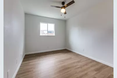 2032 Meadfoot Road, Carrollton, TX 75007 - Photo 12