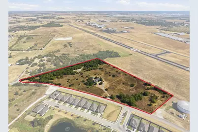 2116 Woodard Ave Avenue, Cleburne, TX 76033 - Photo 2