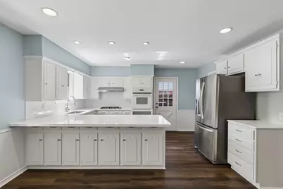 10146 Coveridge Drive, Dallas, TX 75238 - Photo 14