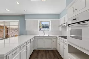 10146 Coveridge Dr, Dallas, TX 75238 - Photo 10